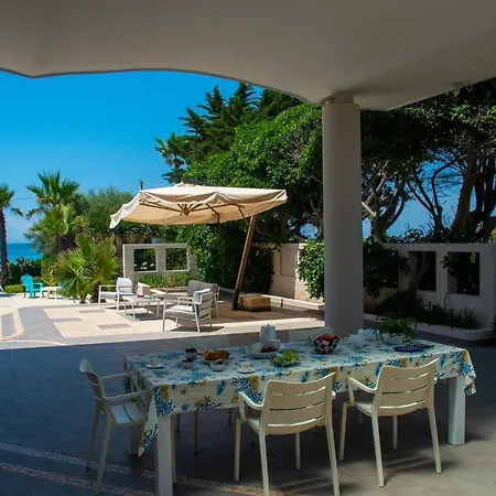 White Dahlia Villa Torre Suda