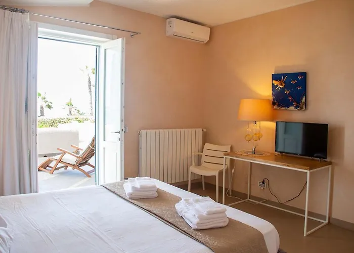 White Dahlia Torre Suda