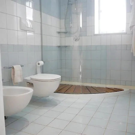 וילה White Dahlia טורה סודה