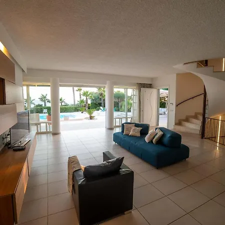 Villa White Dahlia Torre Suda