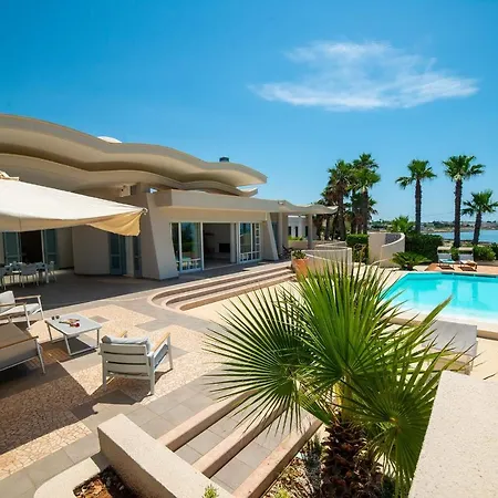 White Dahlia Villa Torre Suda