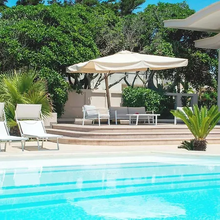 Villa White Dahlia Torre Suda