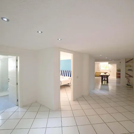 Villa White Dahlia Torre Suda