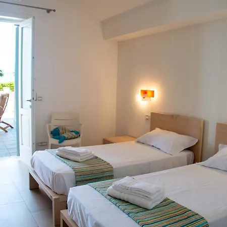 White Dahlia וילה