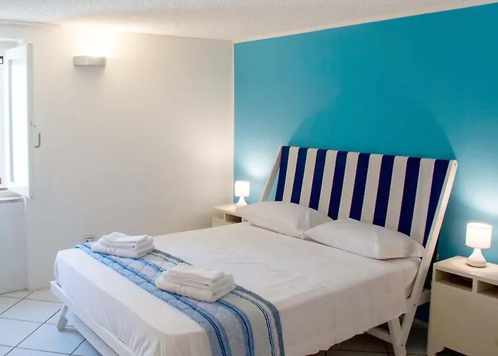 White Dahlia טורה סודה